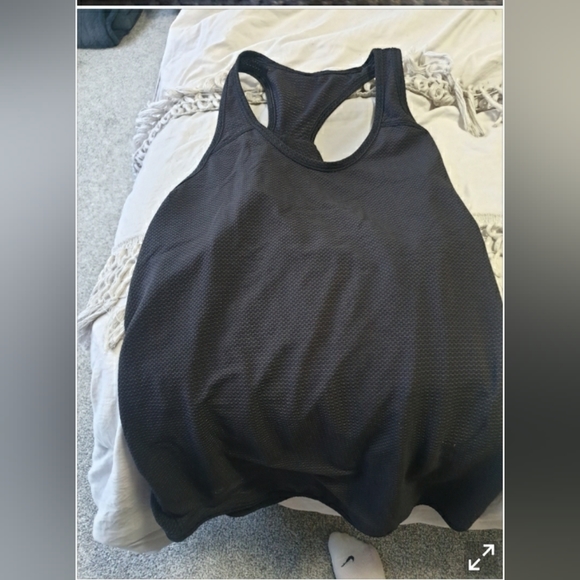 Lululemon tank - Picture 2 of 3